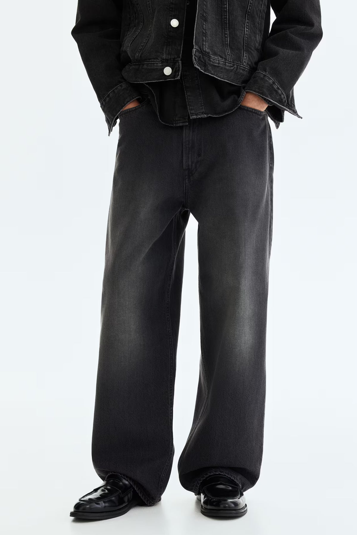 Relaxed Straight Fit Jeans – Light Blue