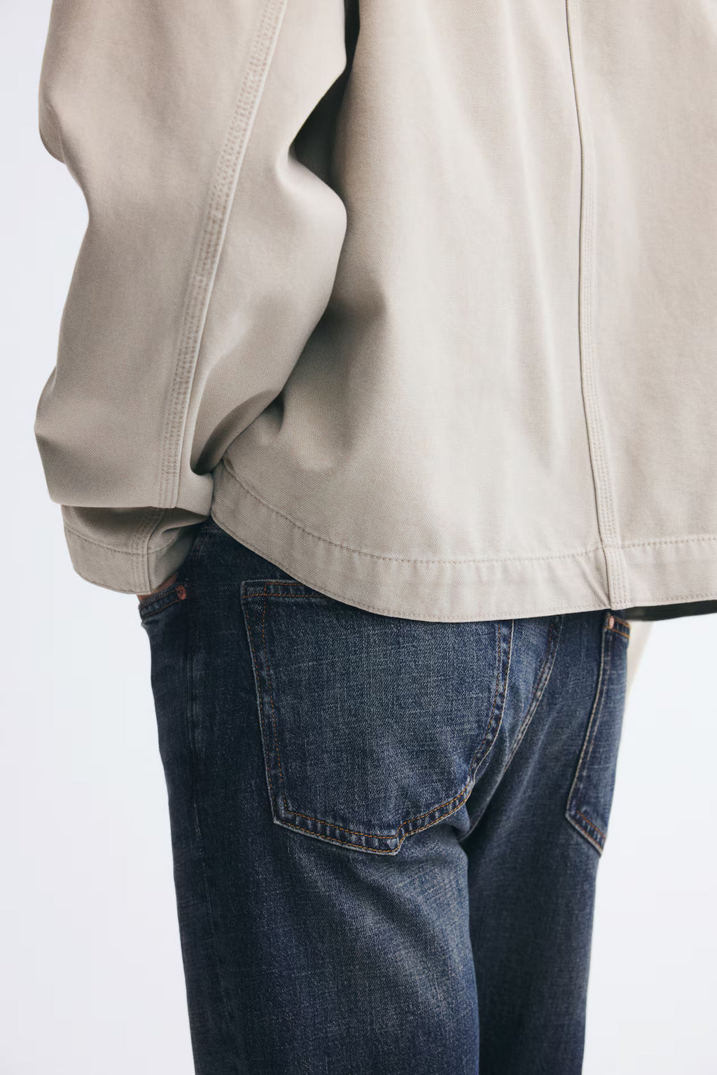 Relaxed Straight Fit Jeans – Light Indigo