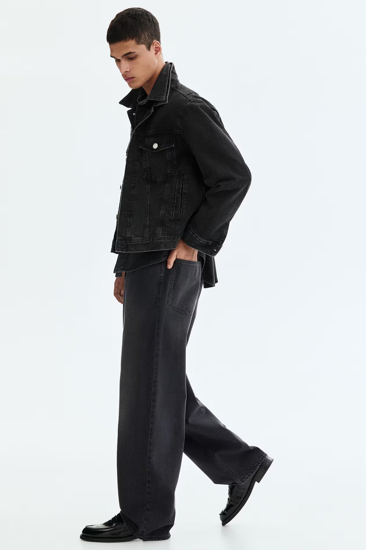 Relaxed Straight Fit Jeans – Light Blue